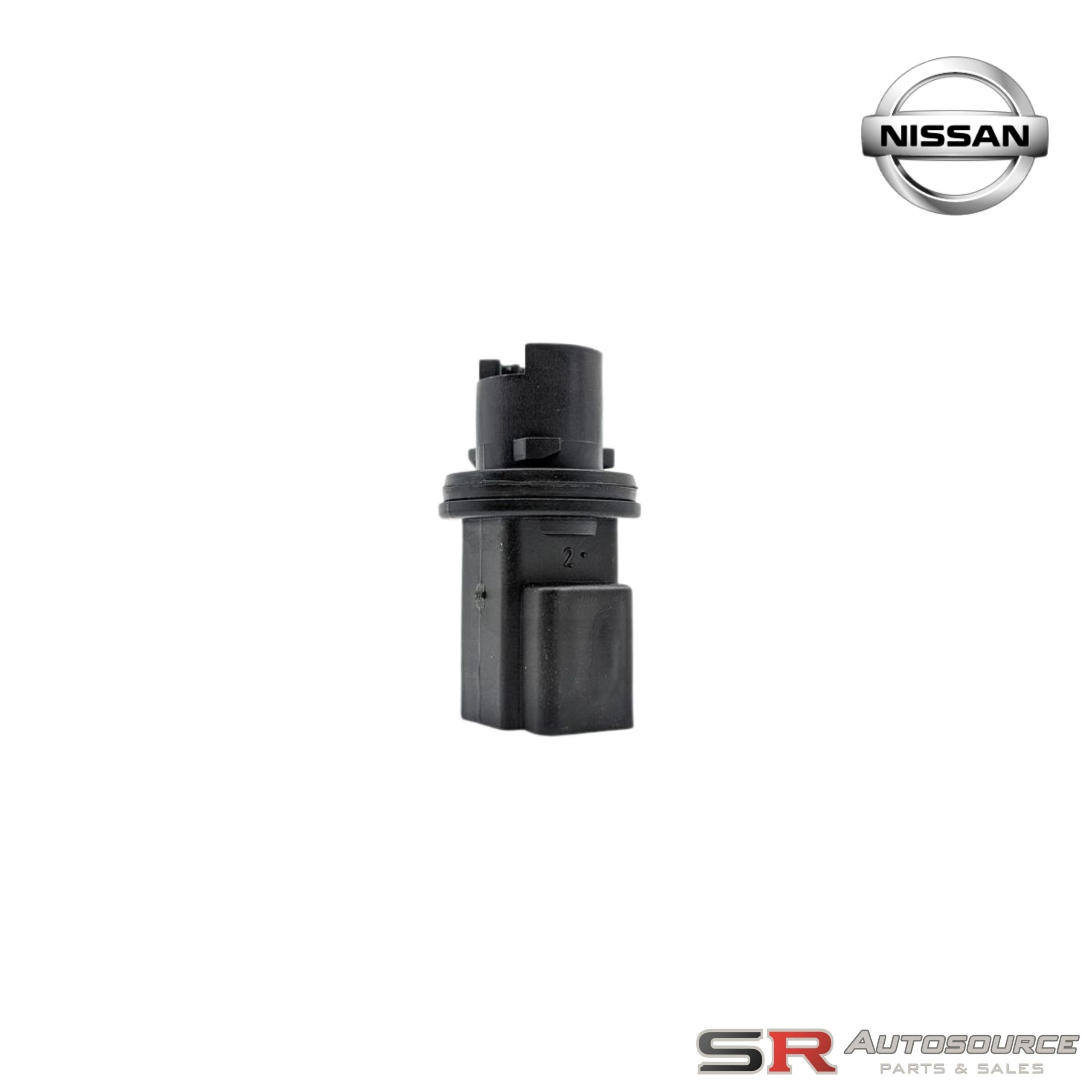 OEM Nissan Turn Lamp Socket – S13/S14/R33 GTR